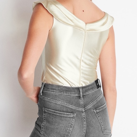 Satin Off the shoulder bodysuit - Picture 4 of 6